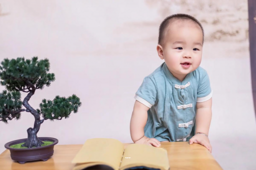 宁阳宝宝爱吐奶是什么原因
